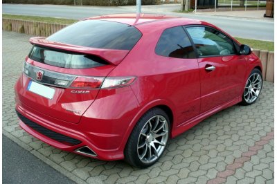 Спойлер на крышку багажника Type R Look на Honda Civic VIII